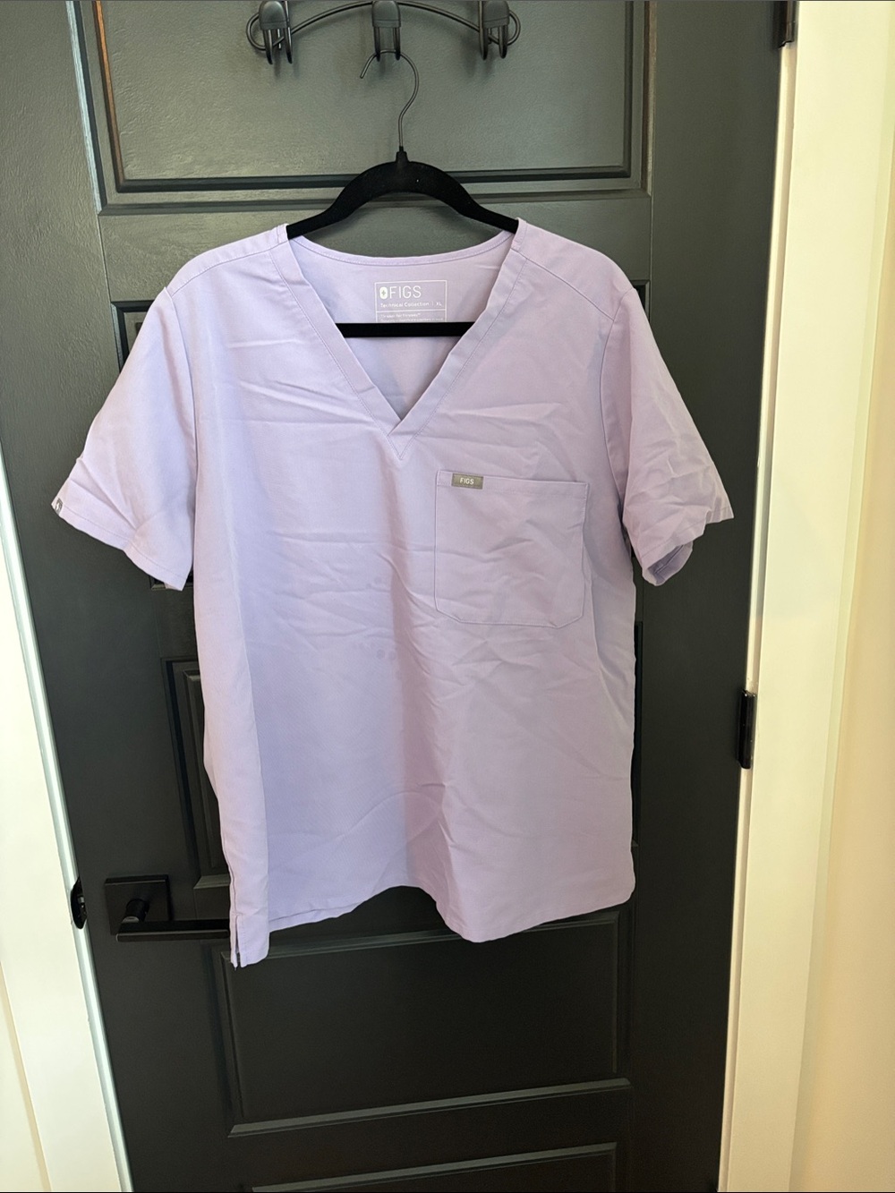 Figs Lavender one pocket women’s V-Neck Scrub Top